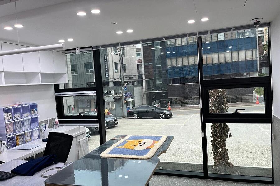 강남 상가 내부 통유리 프라이버시 유리문썬팅 시공 사진